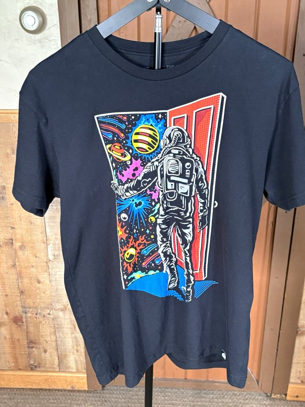 Into the AM Men’s Black Astronaut Space Graphic Cotton Jersey Tee Size M